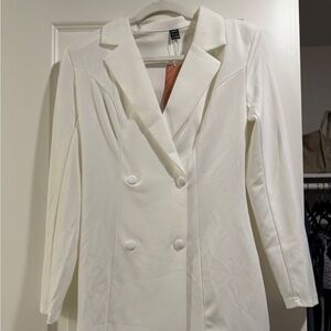 Elegant White Double-Breasted Women's Coat